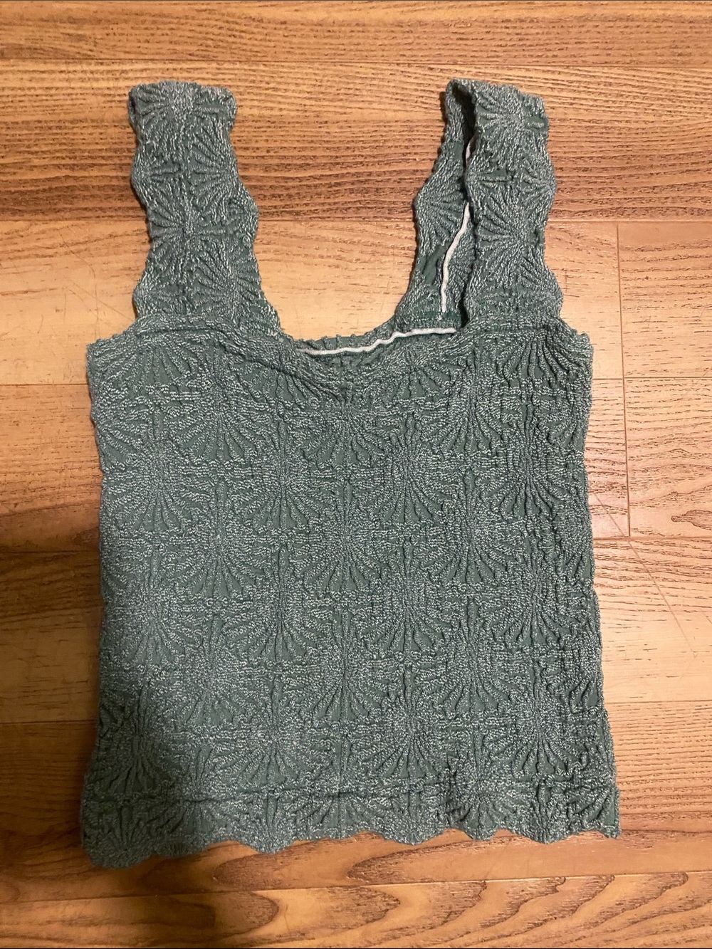 EUC Free People Love letter floral knit camisole. Xsmall